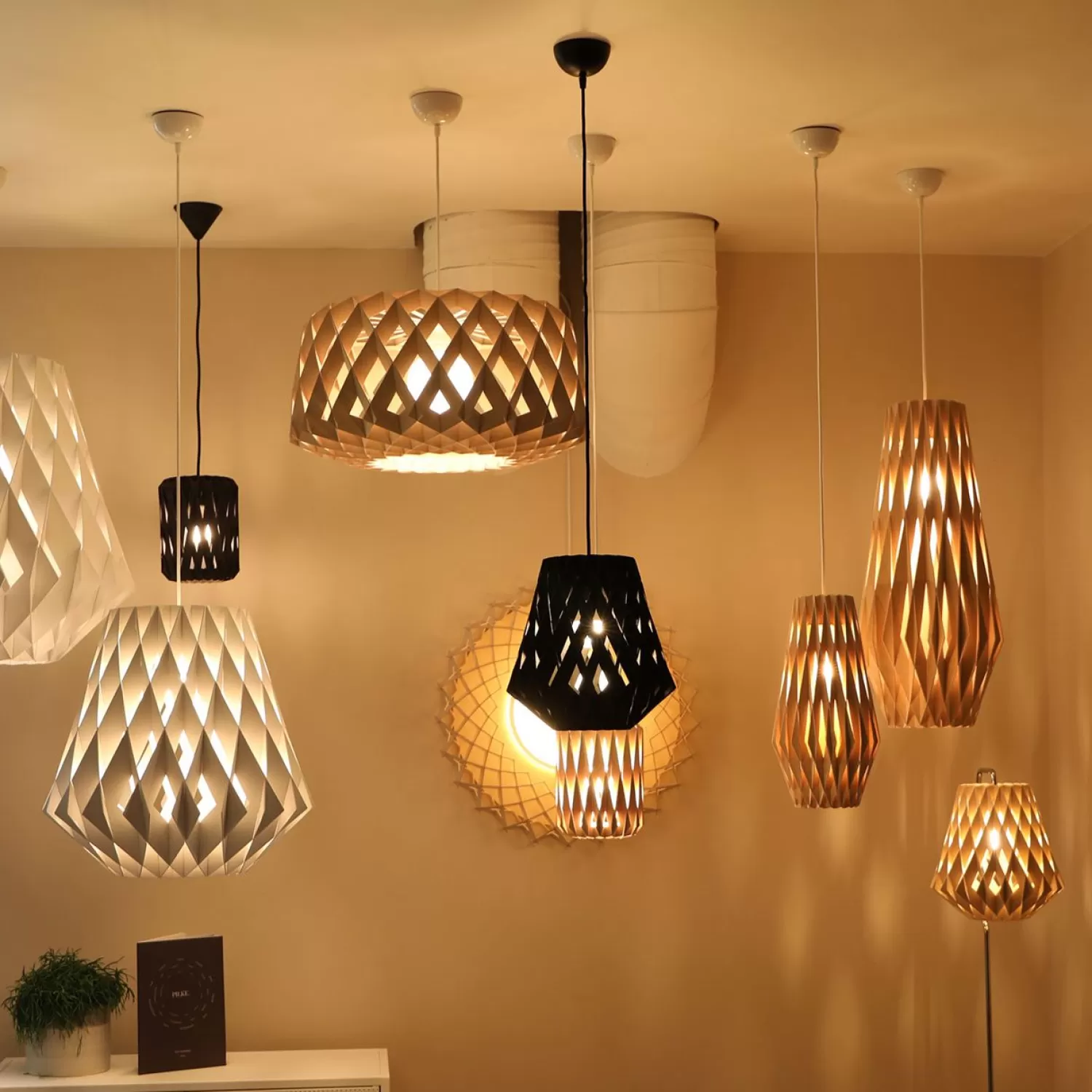 Pilke Pendant Lamps< Signature 64 Pendant